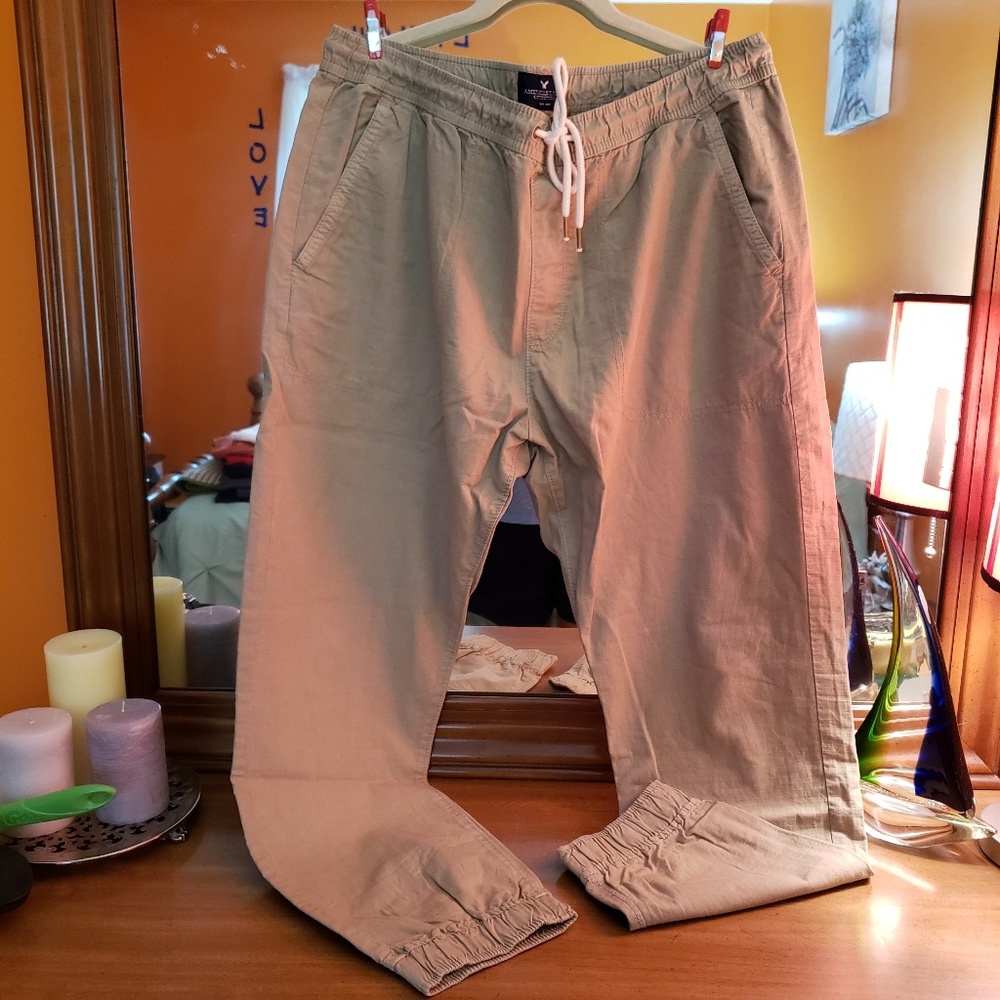 American Eagle joggers